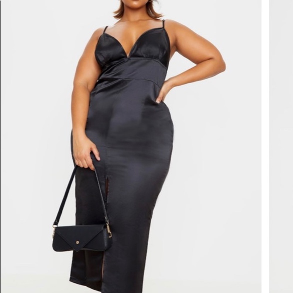 Plus Black Satin Midaxi Dress 🌑🌑